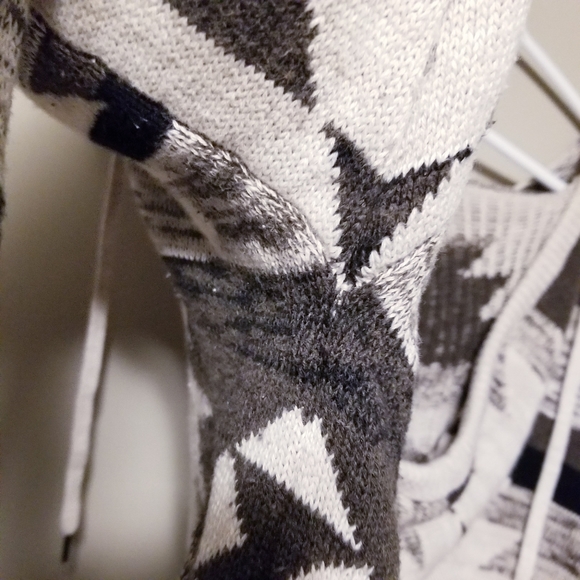 AEO Aztec Print Knit Hoodie - Picture 4 of 7